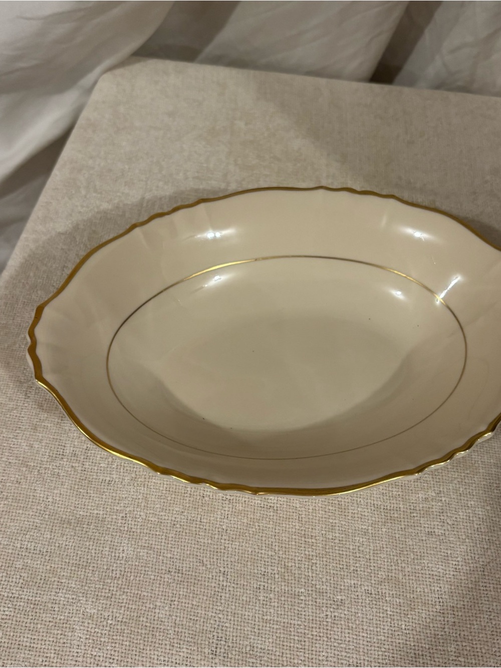 Vintage Syracuse China bowl. Old Ivory.
